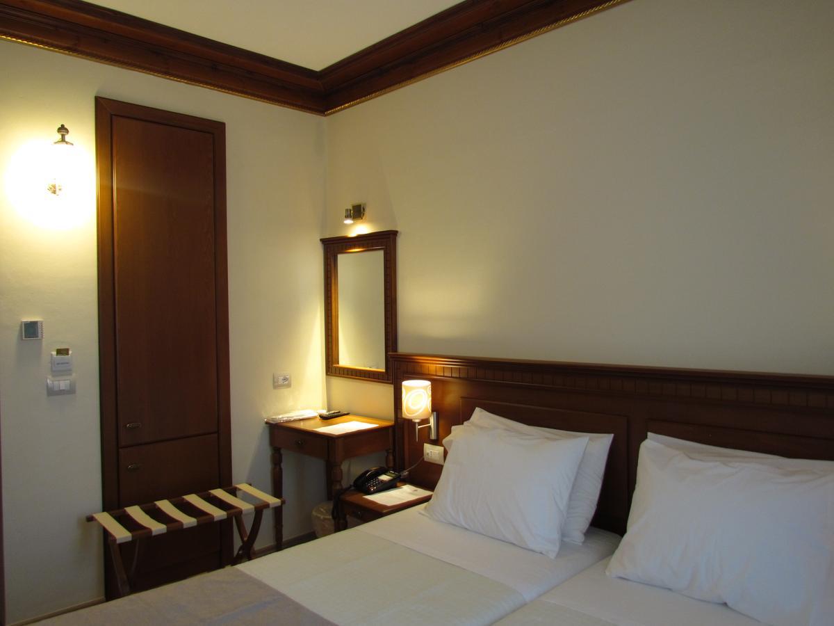 Hotel Argjiro Гирокастра Экстерьер фото