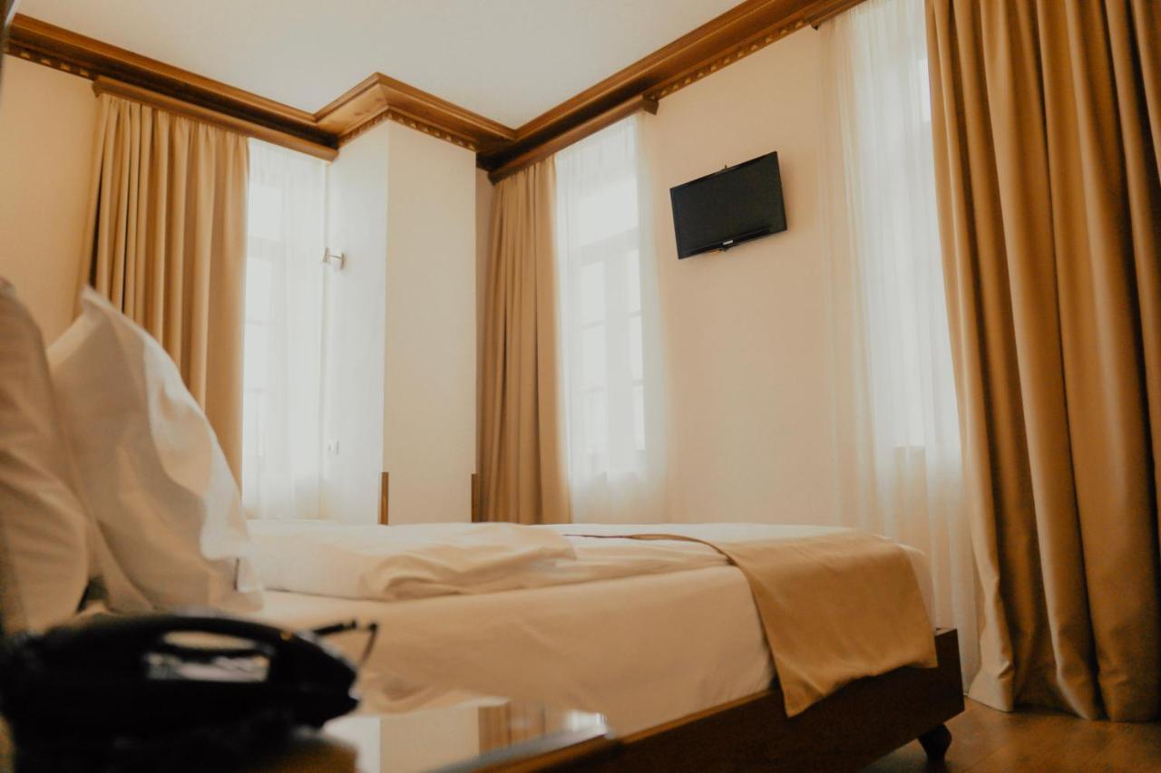 Hotel Argjiro Гирокастра Экстерьер фото